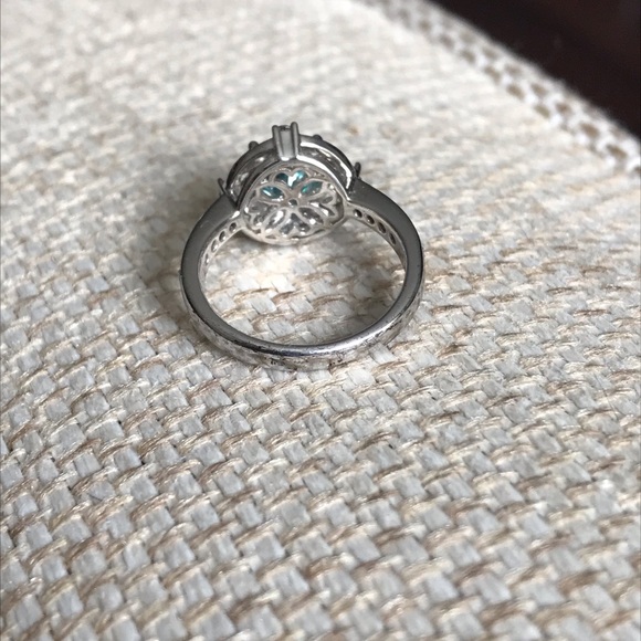 Ring - Picture 5 of 5